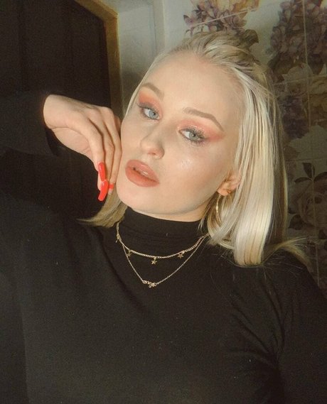 mari lovee free model free photos