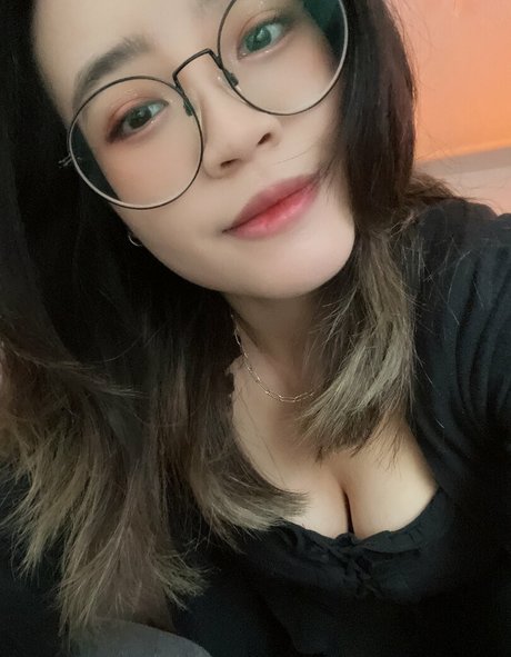 Xktie model pretty pictures