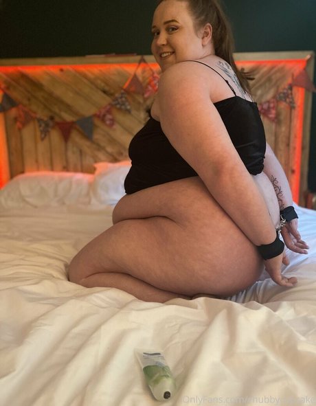 chubbycupcake nude pornstar img