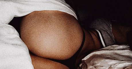 Avalbin nude actress archive