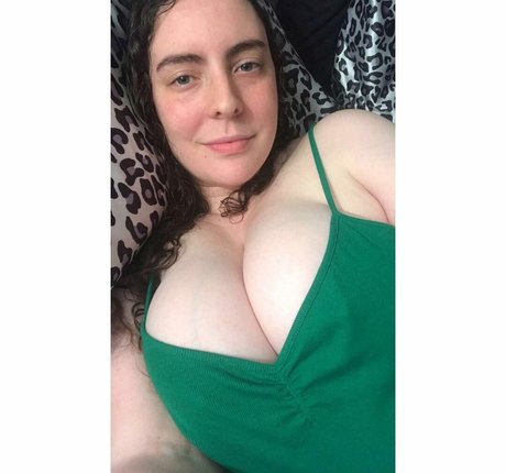 Kara Greene_ star image