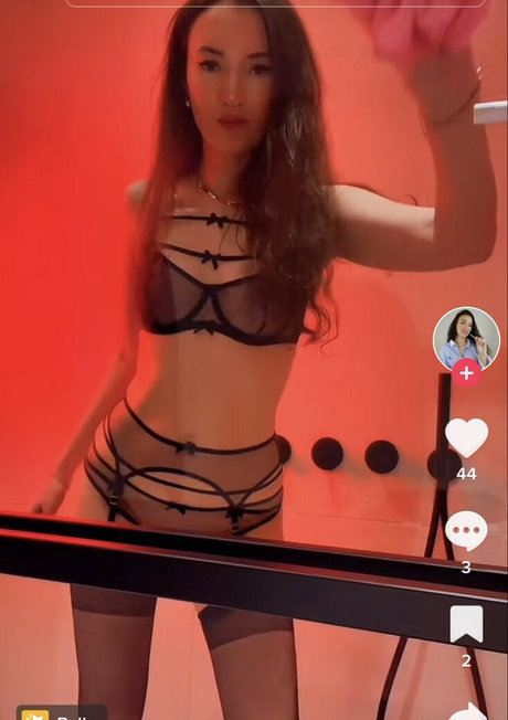 Ellykors model naked archive