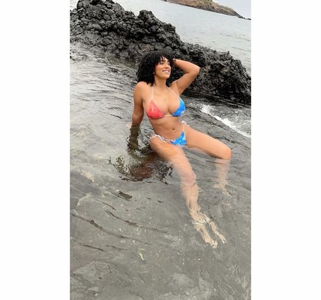 Sophie Likosky model beautiful pictures