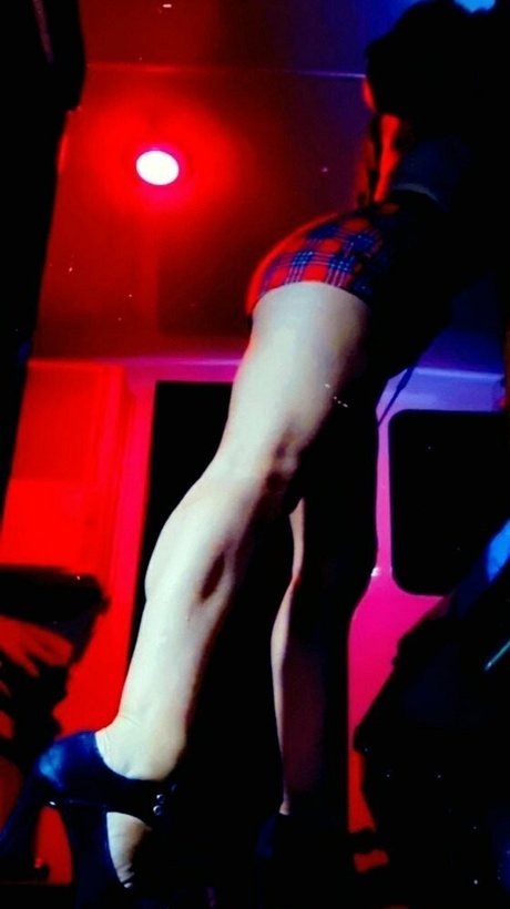 davens adult model photos