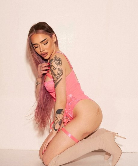 Emona pornstar photo