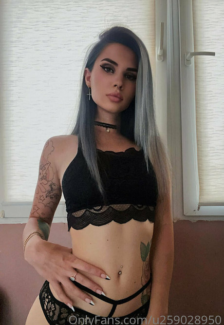 nicole callme naked model pic