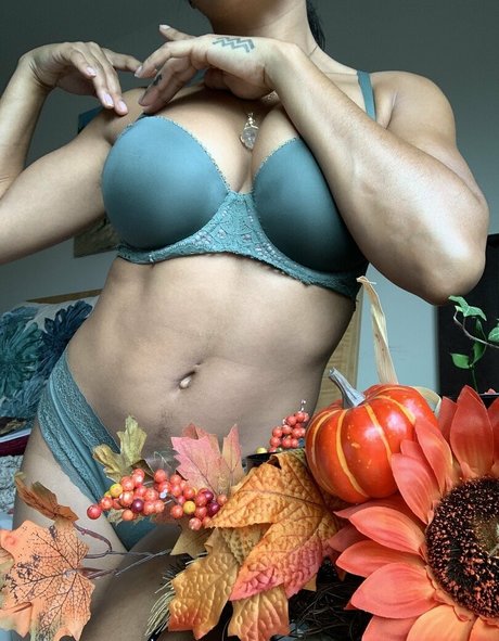 anyaivy nudes star images