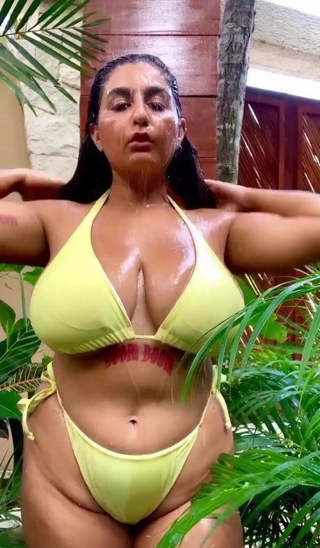 chippynonstopof naked model picture