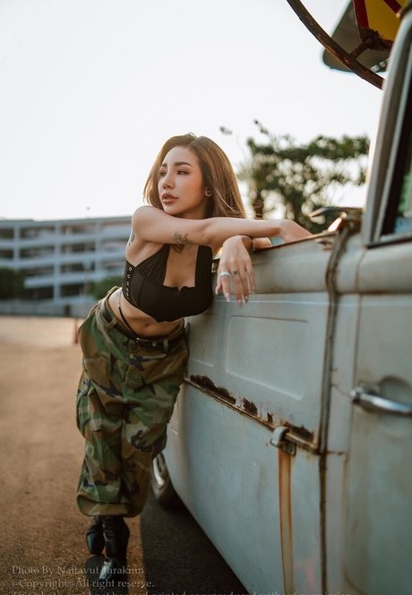 big pussy lips onlyfans hot nude gallery