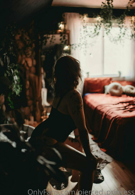 pierced princess hot actress pic