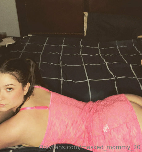 masked mommy 20 model nude photo