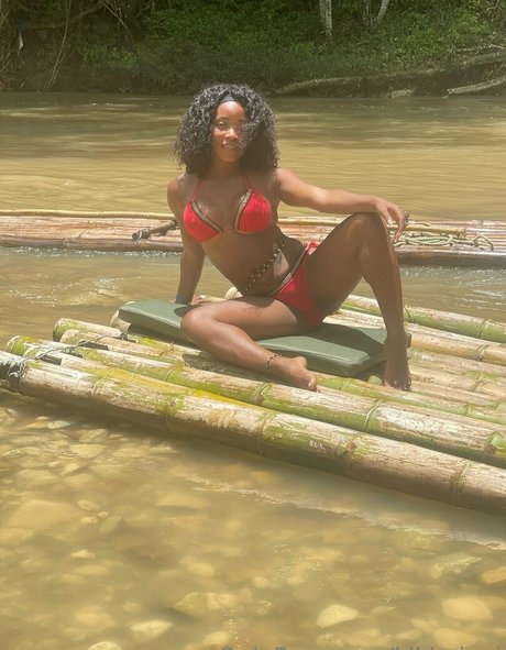 kikiminaj high quality star pictures