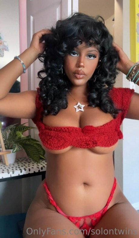 solontwins model erotic pics