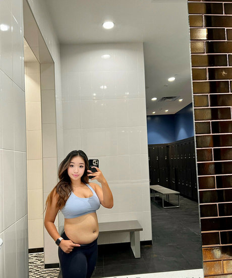 ThickAzn nudes star pic