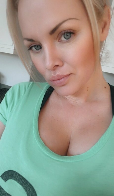 frankiebabexxx model top pictures