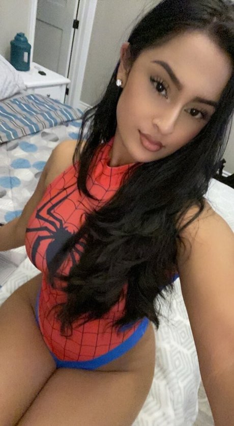 Sofia Rai star naked pictures