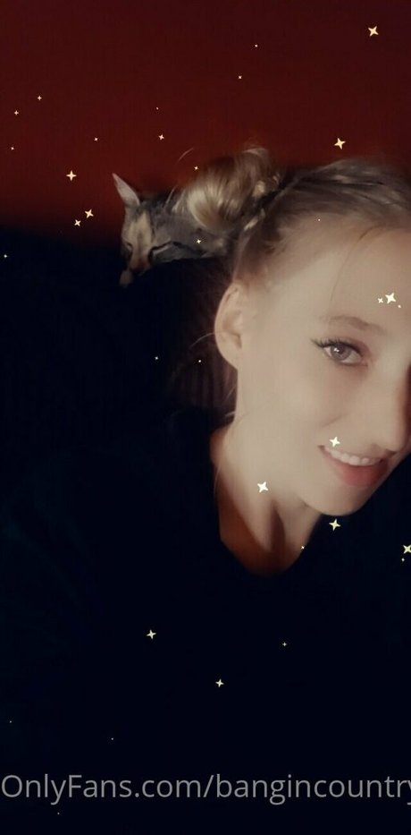 bangincountrygal sex model img