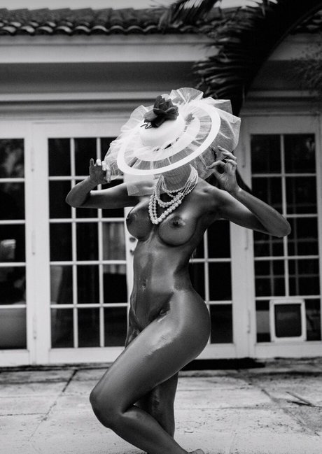 asian cheerleader onlyfans exclusive image