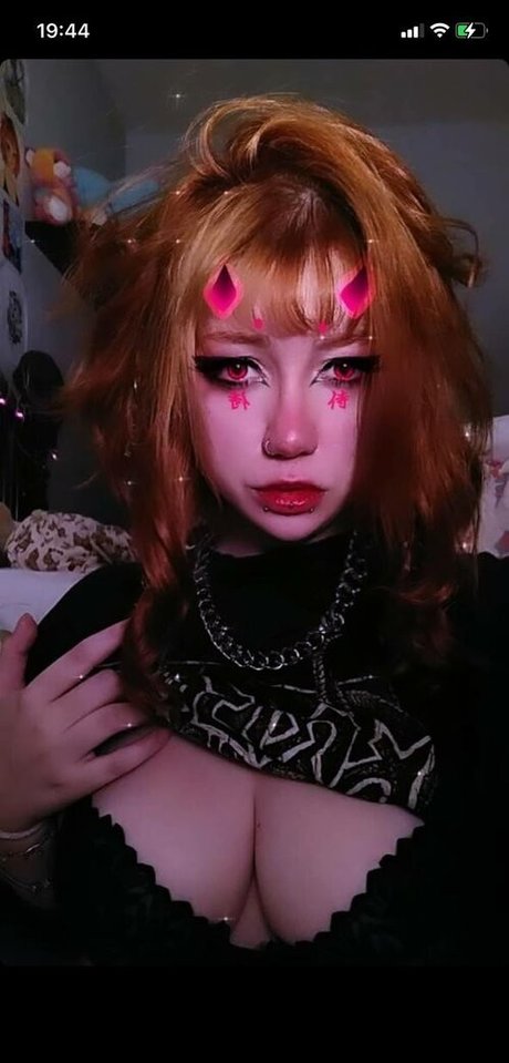 Heloisa CDNX sexy actress pics