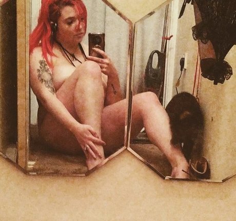 Ariel Vanderberg free model pics