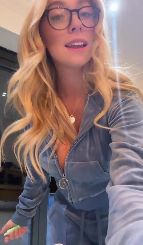 Isabella B star pornographic pictures