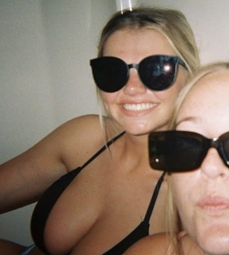 Sara K model perfect gallery