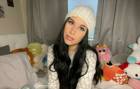 Espe ASMR model free photo