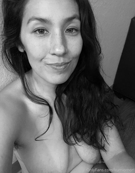 kumiomori model xxx photo