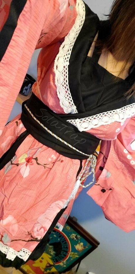 solatrap model xxx photos