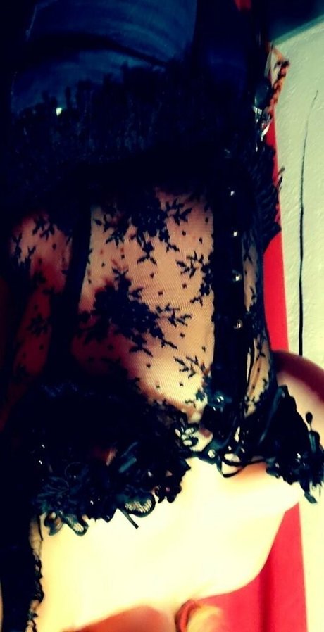 elizabethlily19 high quality actress image