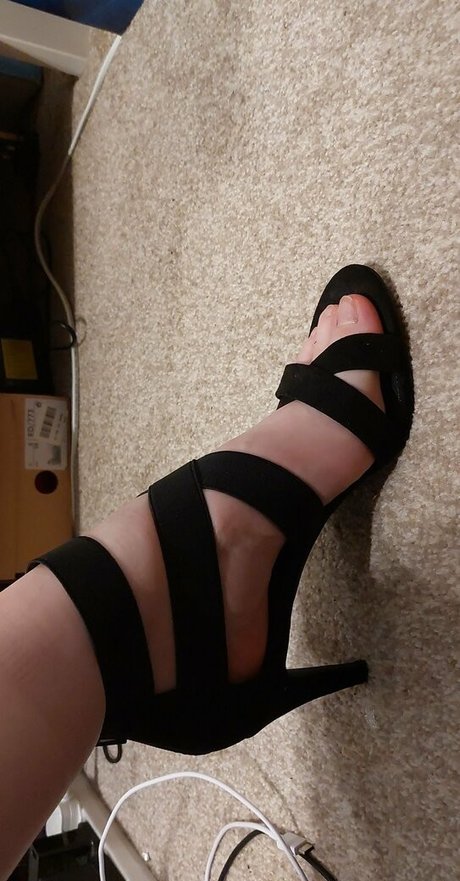 pwincessegirl art model pics