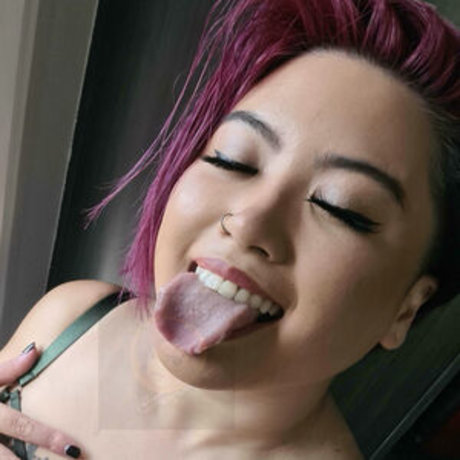 Theofficialhoney profile pic