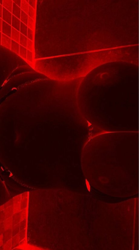 Hioobs star top picture