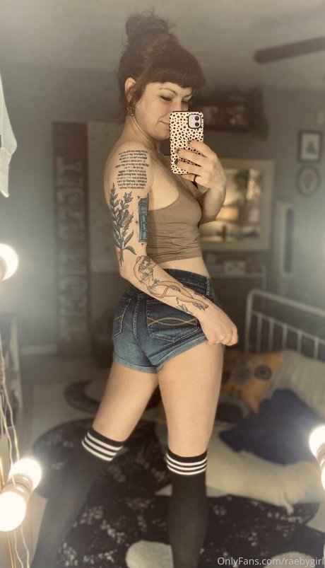 raebygirl art model images