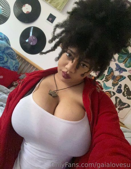 gaialovesu naked model pictures