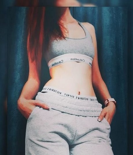 LittleBee high quality pornstar pictures