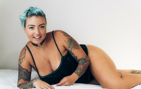 lunalynn26 model hot photo