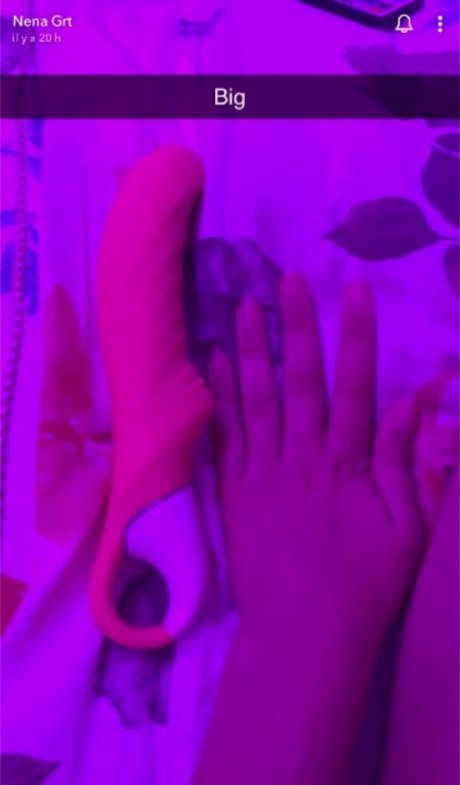 Nenagrt erotic model photo