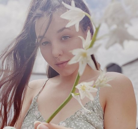 justbili sexy star pic