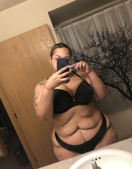 ayannacharelle top actress pictures