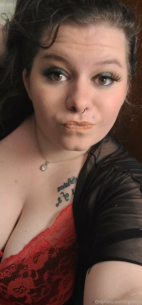 bigooty1 nice model photo