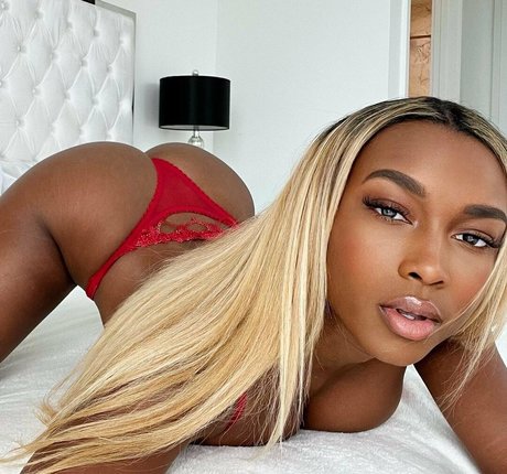 canadianyogababefree pornstar adult picture