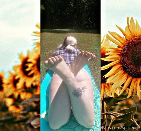 spaceEris nudes star photos