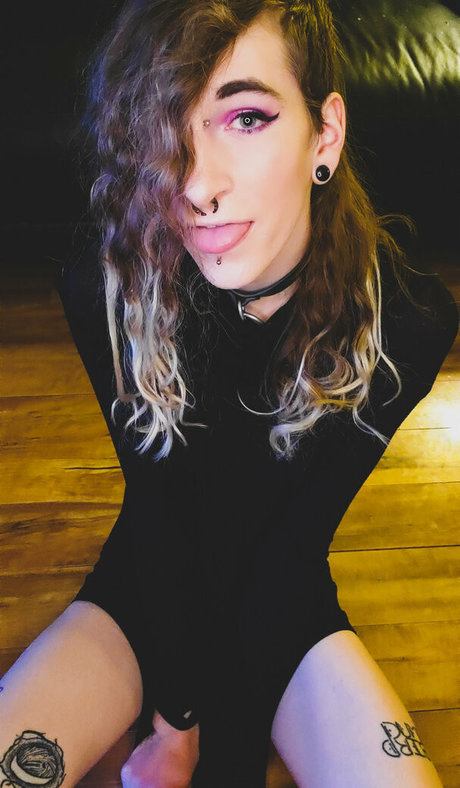 Safety Pinup nude model pic