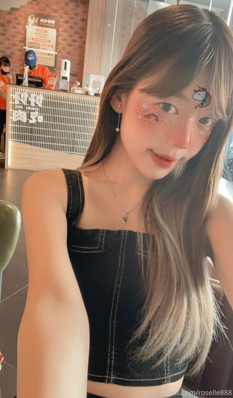 roselle888 hot actress photo