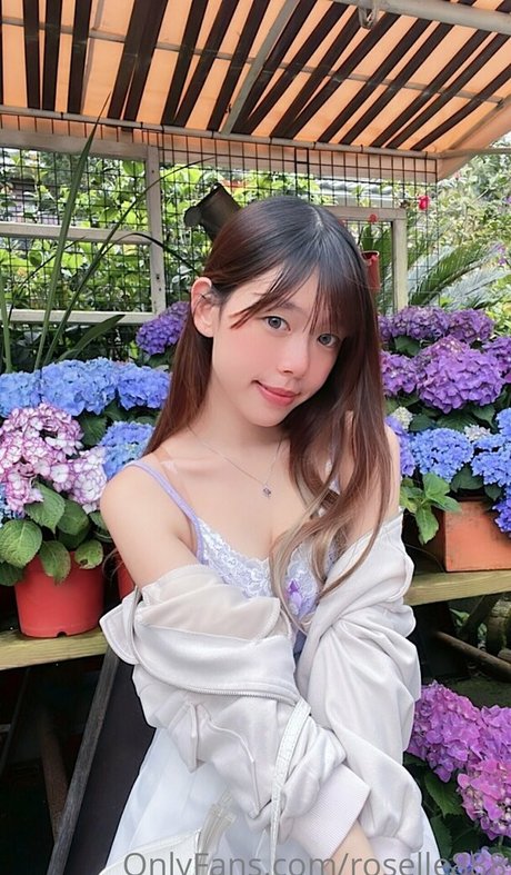 roselle888 free actress img