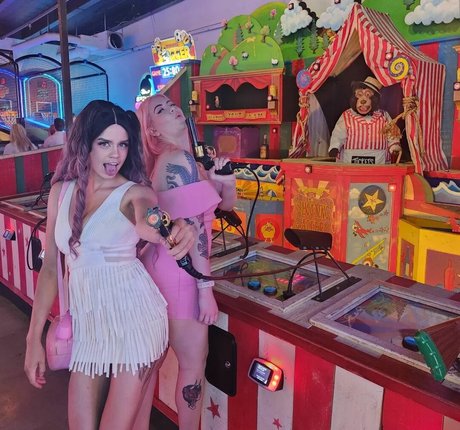 Tommi Terror pornstar hot archive