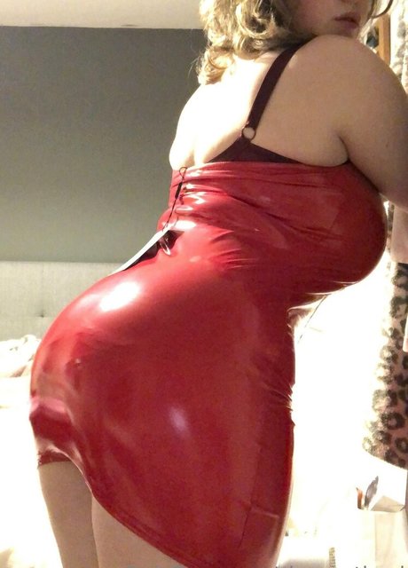 shypnotised porn model pic