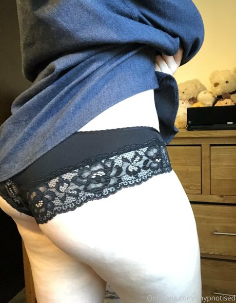 shypnotised erotic actress photo