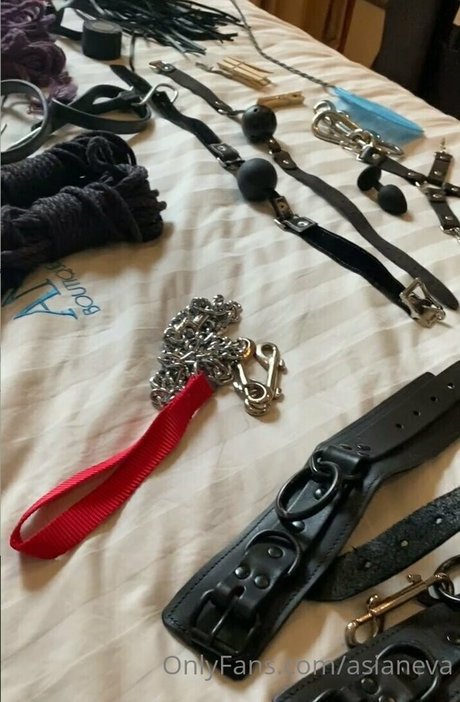 asianeva pornstar img